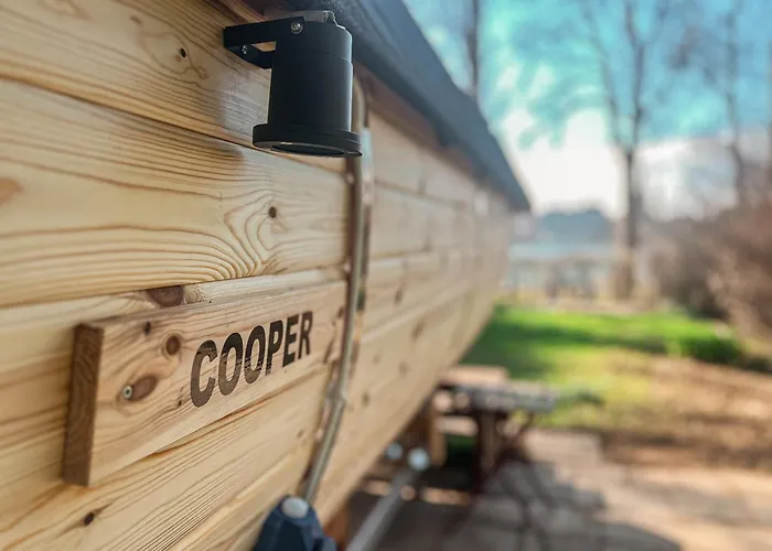 Wohnen im CampingCube direkt am Rhein
